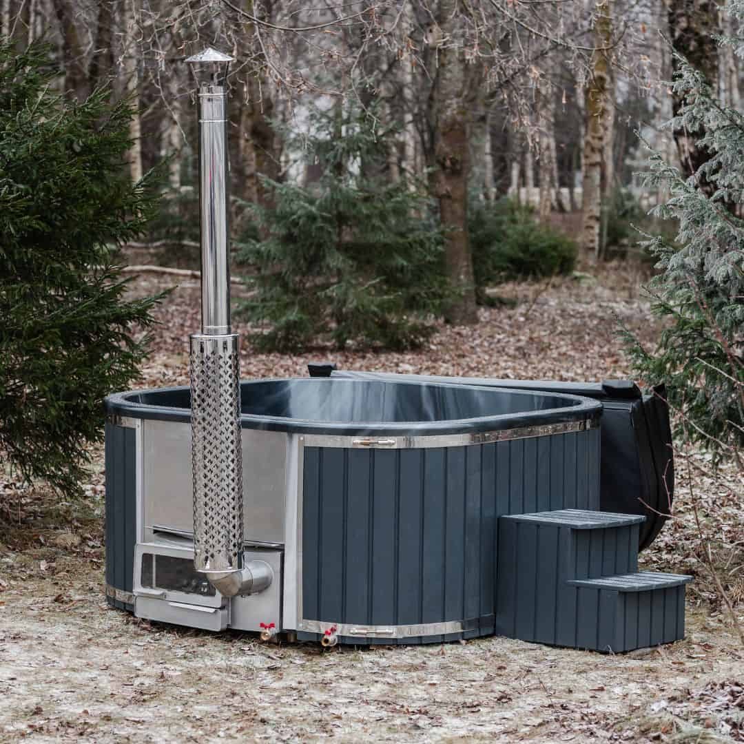 Кръгло джакузи от акрил, 204×204 см, вградена печка Horizon — WPC плоскости